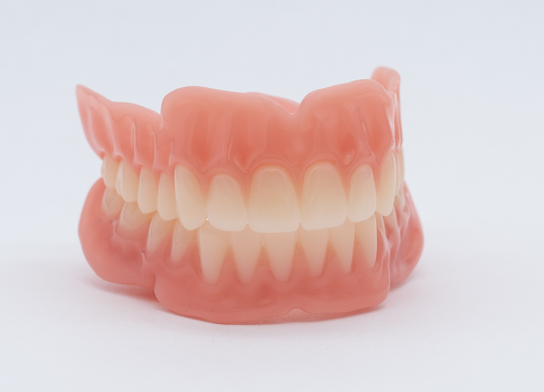Multi-Material Jetted Monolithic Dentures from 3D Systems | Image Credit: © 3D Systems