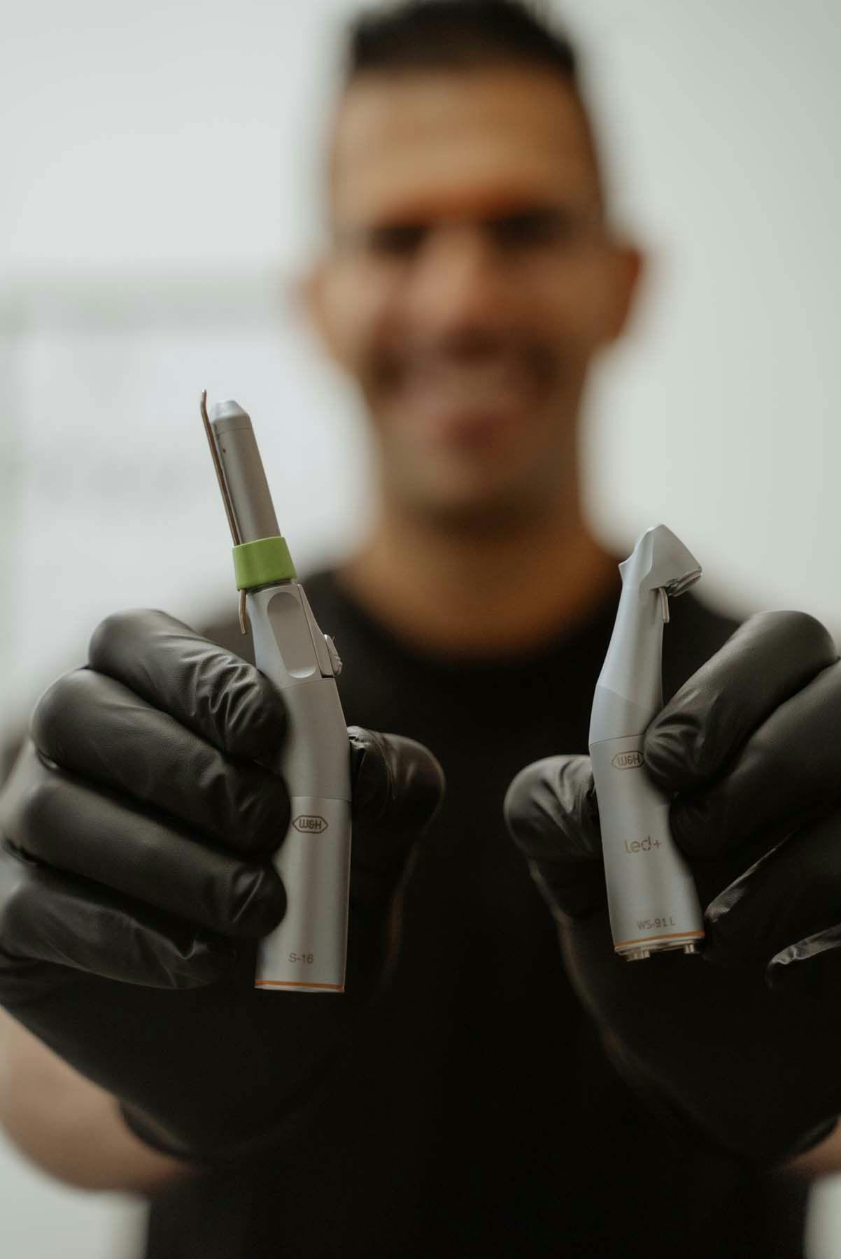 Figures 2 and 3. The W&H WS-91 surgical handpiece and the W&H S-16 (Figure 3) are key tools in this author’s armamentarium and provide confidence in his everyday surgical dentistry. | Image Credit: © W&H