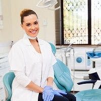Women Dentists Grow in Influence, But Pay Lags