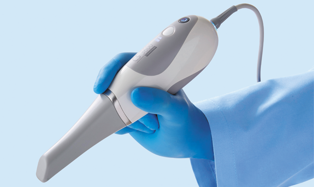 Carestream Dental launches two new products at Chicago Midwinter to simplify doctors' workflow