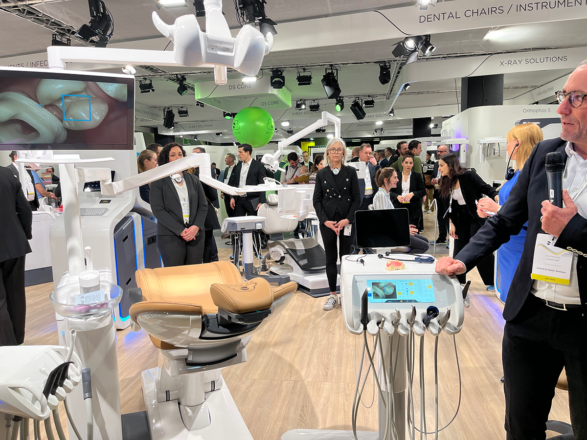 Dentsply Sirona's new Axano dental chair and delivery system offers advanced, automated functionality.