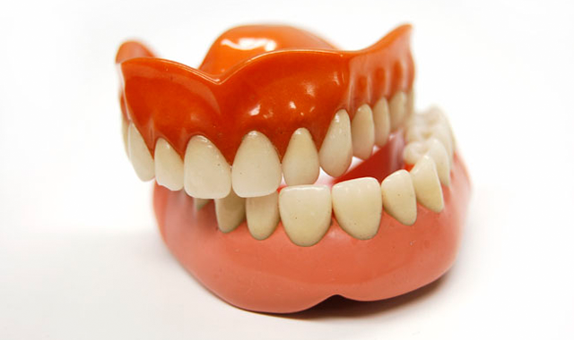 Can ill-fitting dentures increase your oral cancer risk?