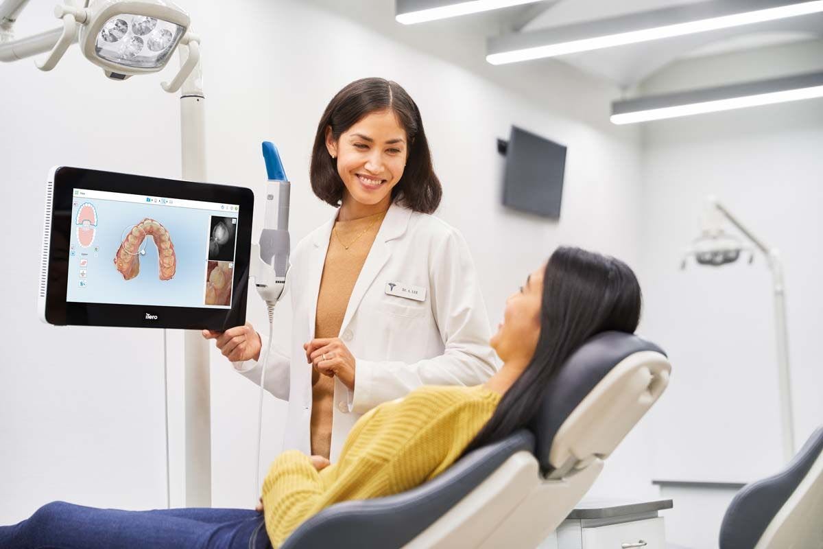 Invisalign Smile Architect combines iTero™ intraoral scans, facial photos, and ClinCheck software to help doctors create treatment plans that integrate orthodontics and restorative treatments. | Image Credit: © Align Technology