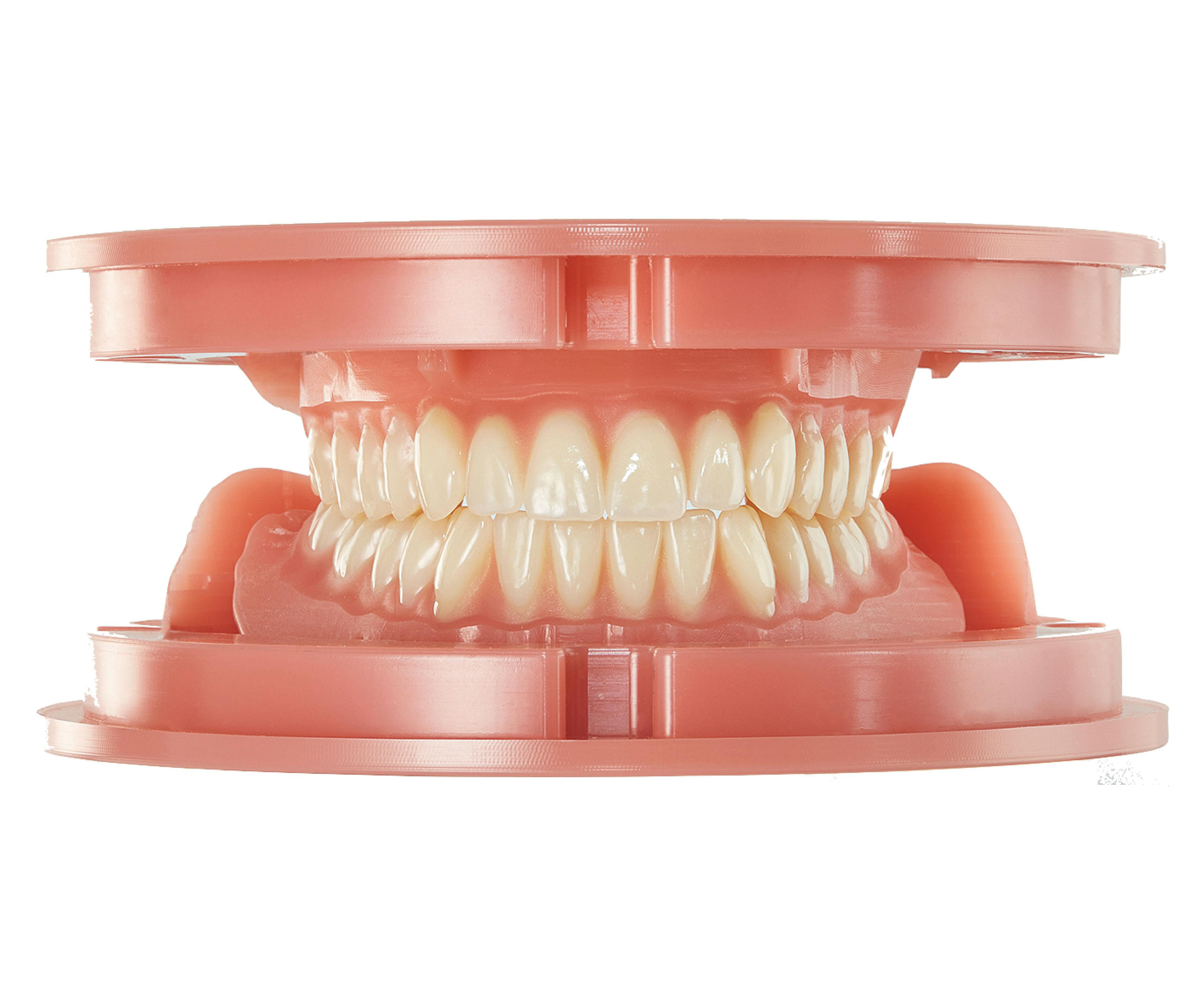 The BDLoad pucks feature preset teeth in centric occlusion.