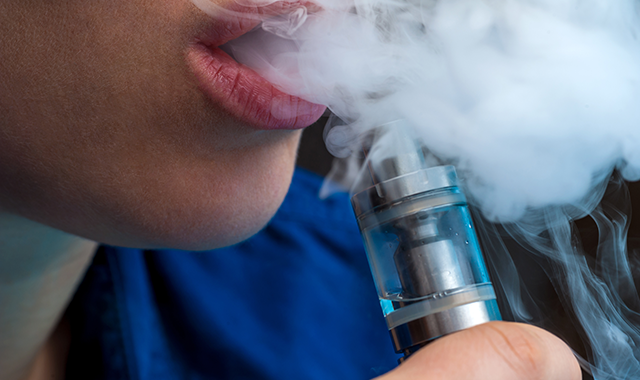 The dangers of the growing teenage vaping trend